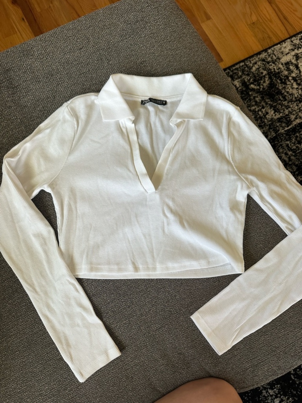 Zara White Ribbed Long-Sleeve Crop Top